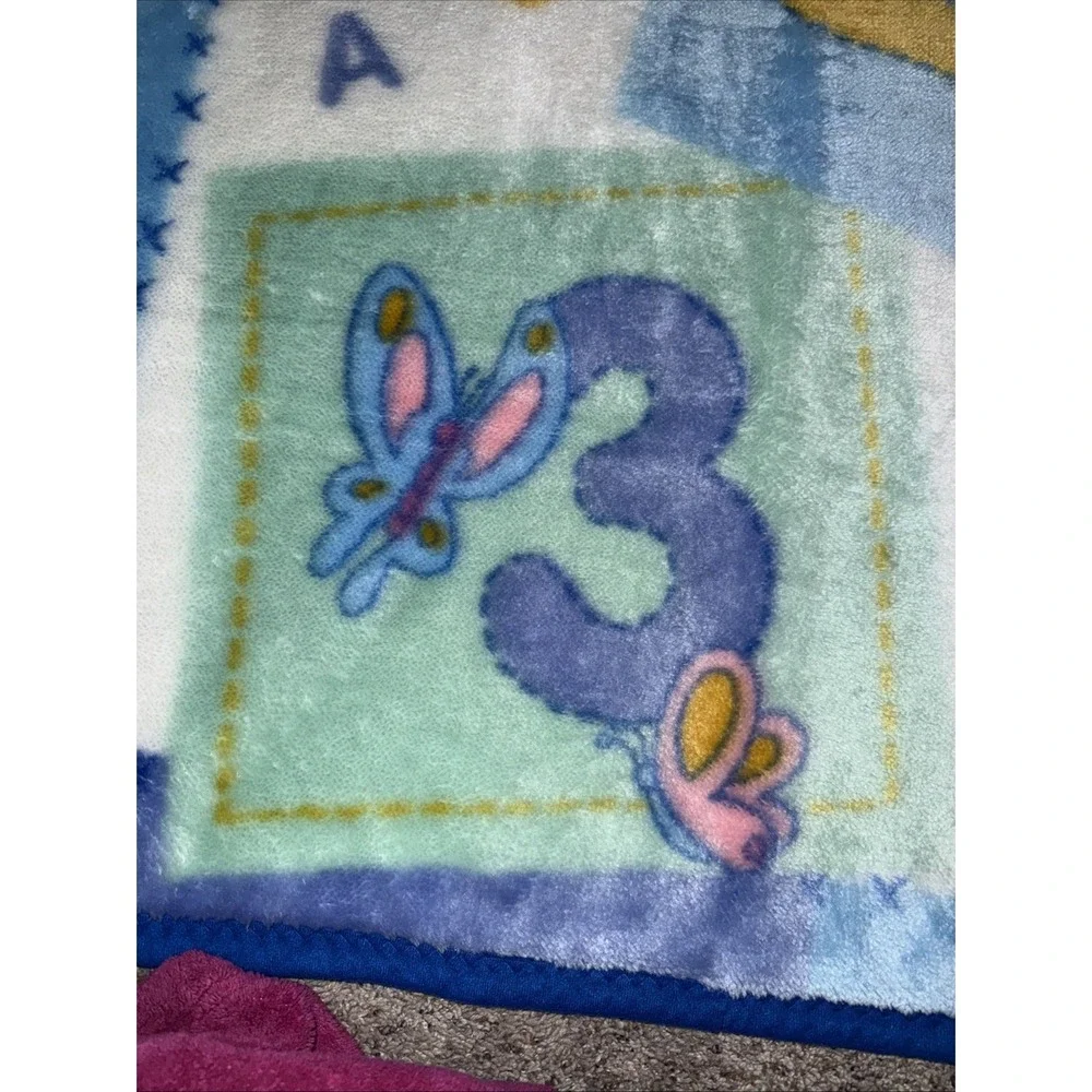 Vtg Crown Crafts Winnie The Pooh Baby Blanket 1‎ 2 3 30